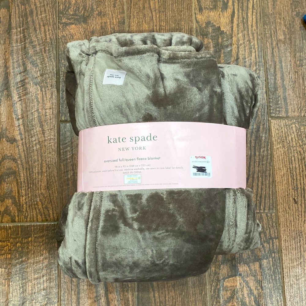 Kate spade oversized fleece blanket in a grey taupe color